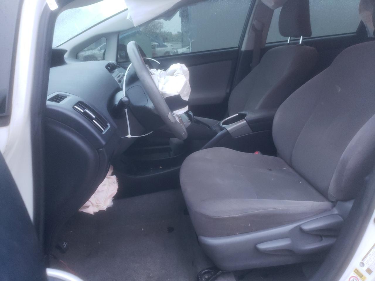 2015 TOYOTA PRIUS - Image 7