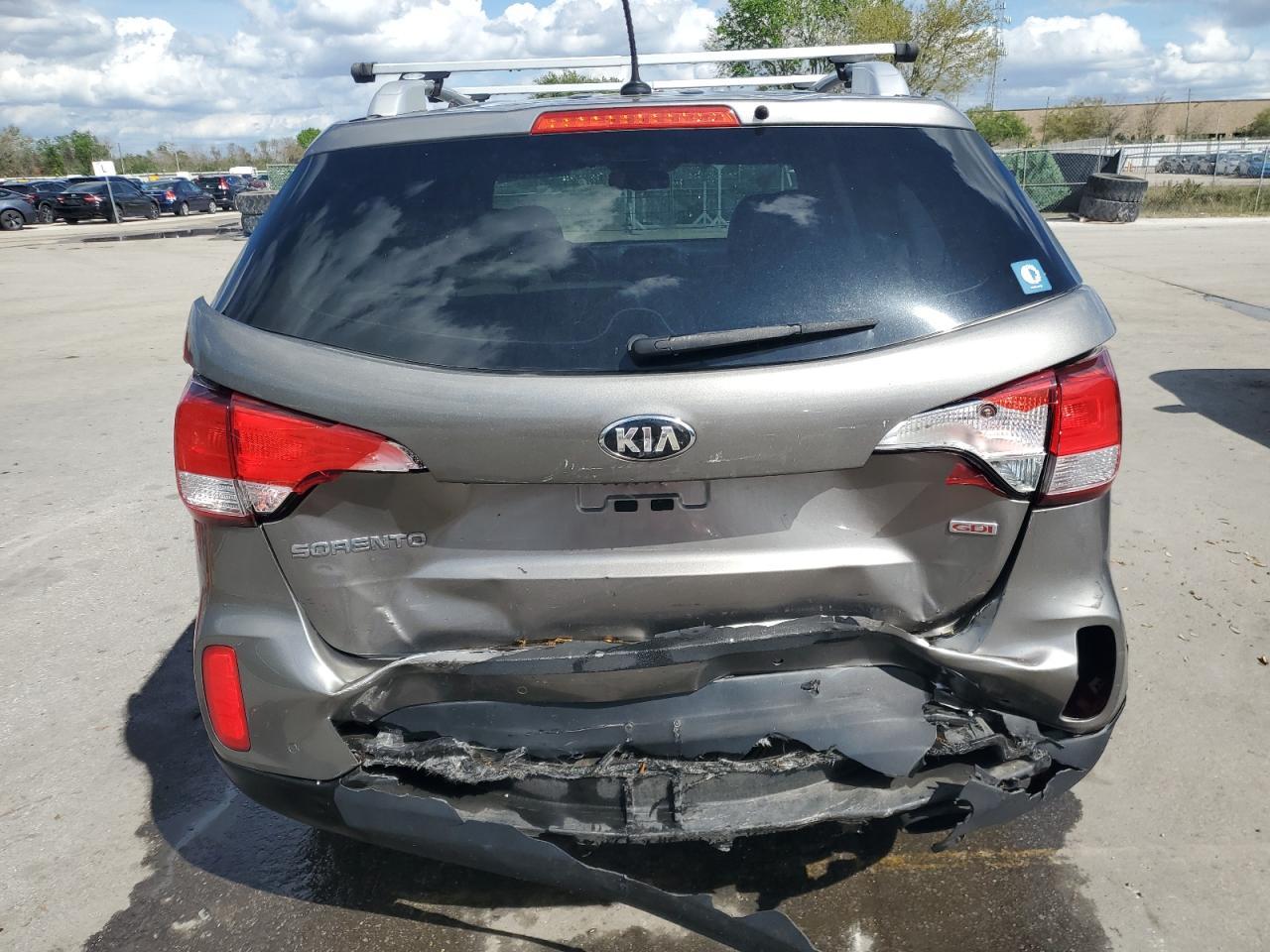 2015 KIA SORENTO LX - Image 6