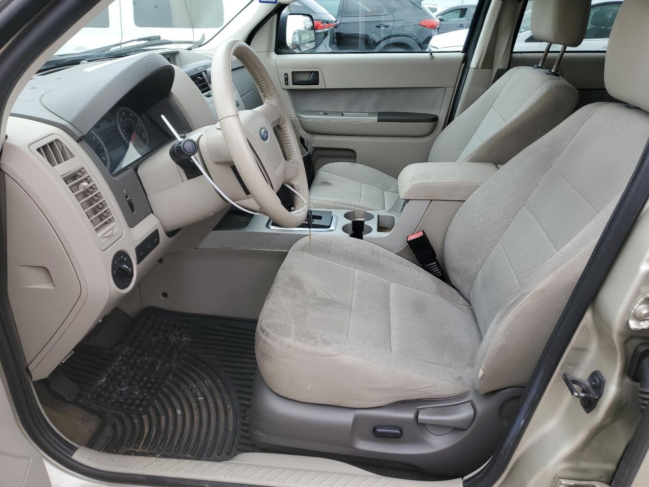 2010 FORD ESCAPE XLT - Image 7