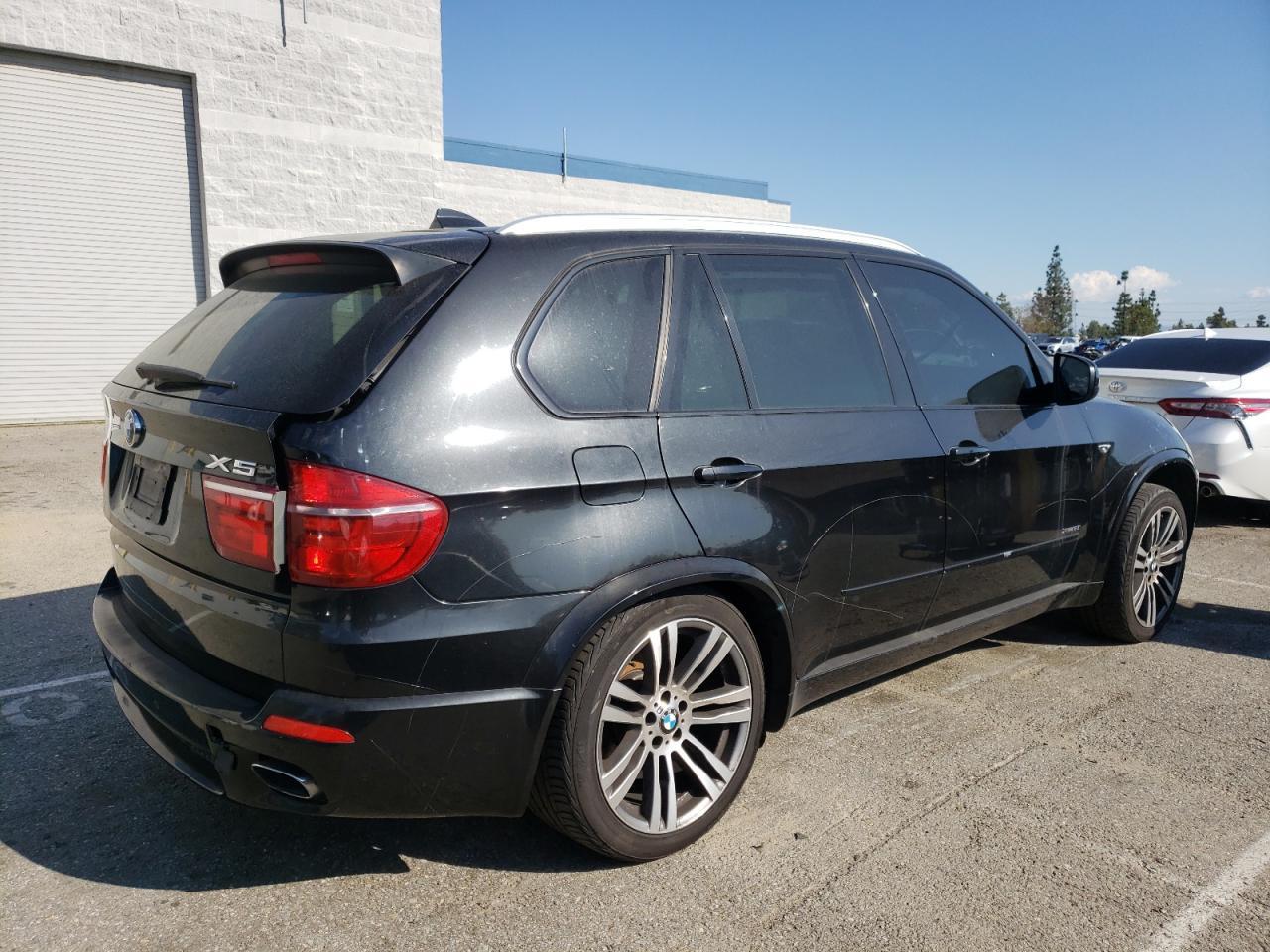 2013 BMW X5 XDRIVE3 - Image 3