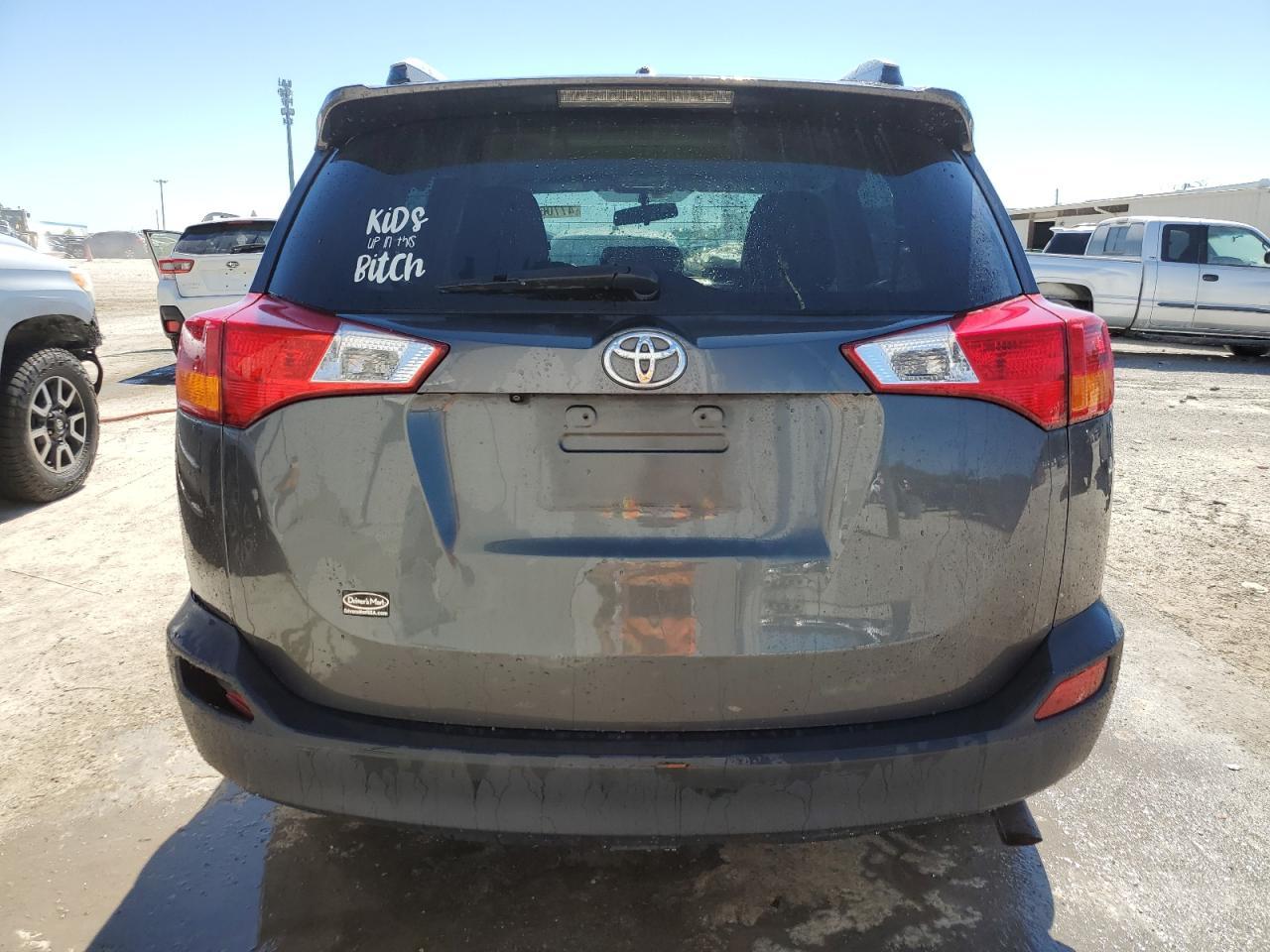 2015 TOYOTA RAV4 LE - Фото 6