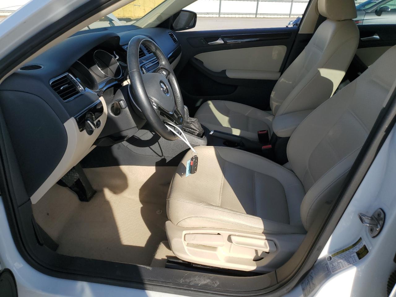 2016 VOLKSWAGEN JETTA SEL - Image 7