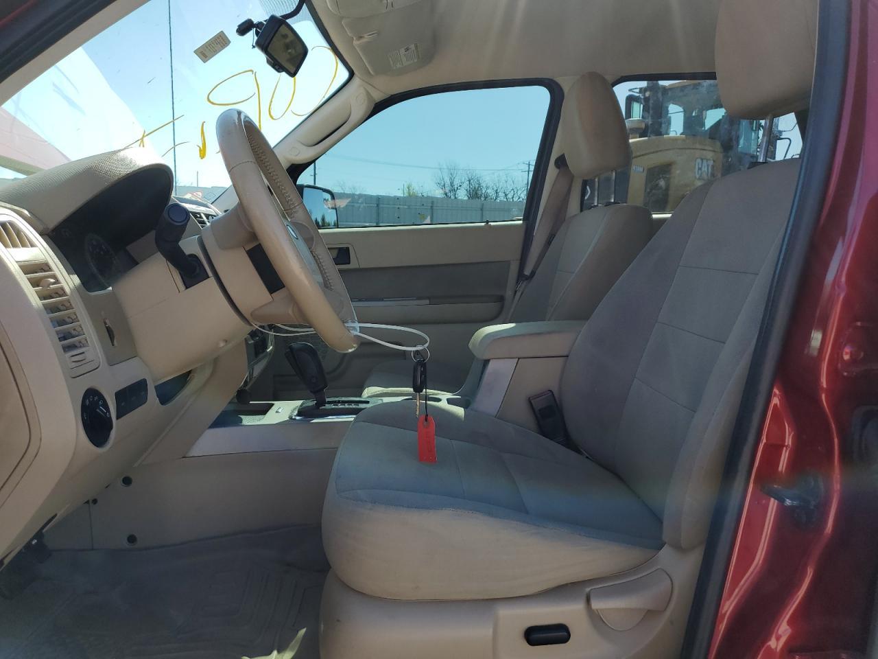 2010 FORD ESCAPE XLT - Image 7