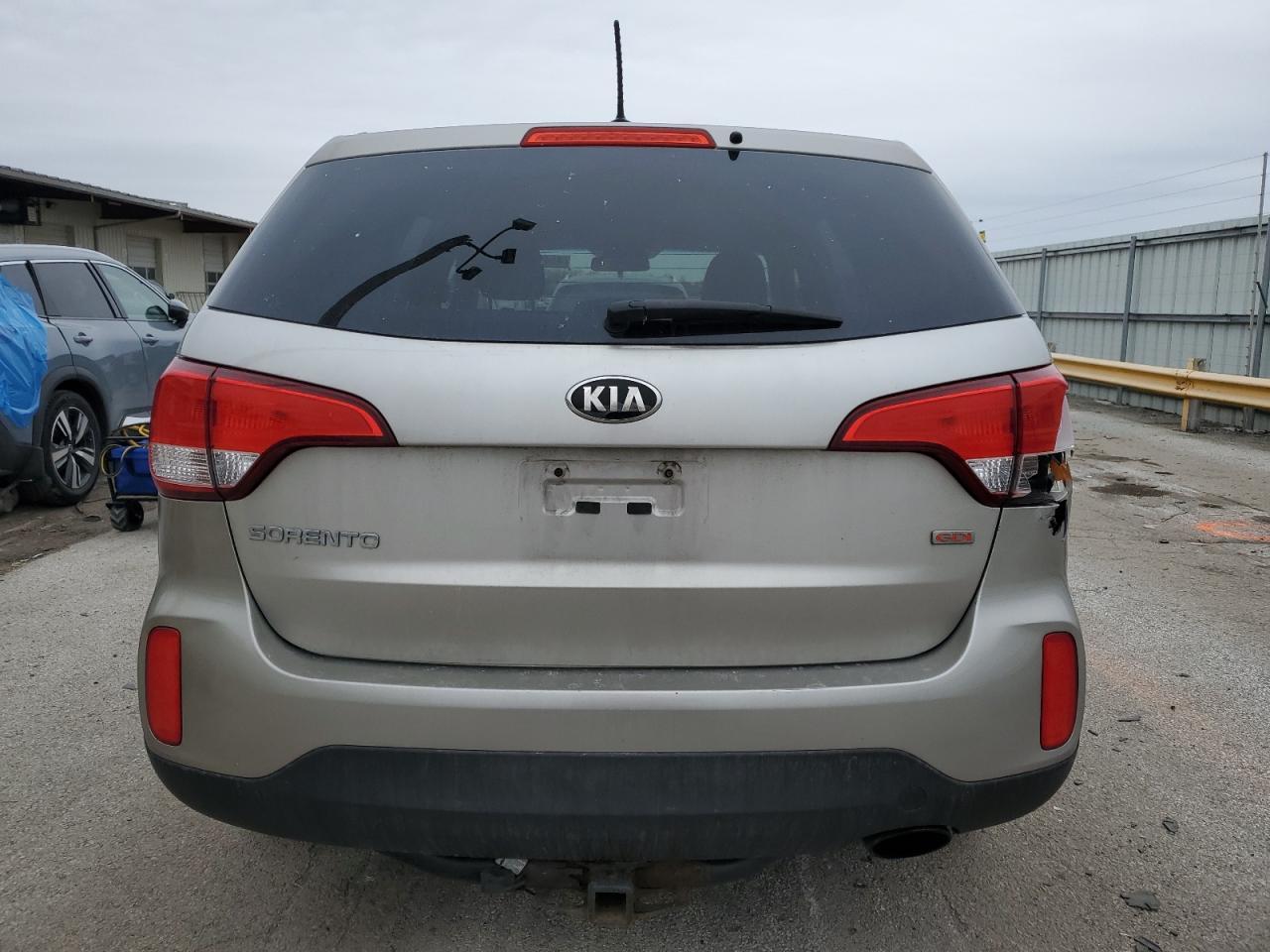 2014 KIA SORENTO LX - Image 6