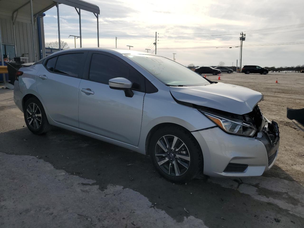 2021 NISSAN VERSA SV - Фото 4