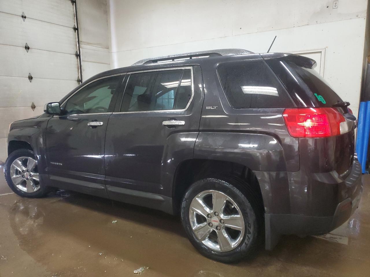 2014 GMC TERRAIN SL - Image 2