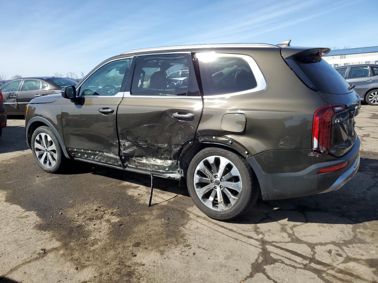 2020 KIA TELLURIDE - Image 2