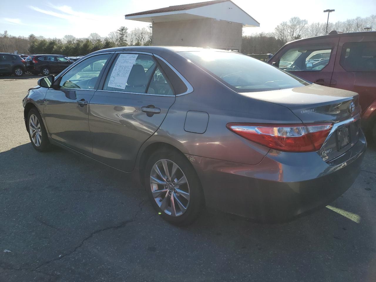 2017 TOYOTA CAMRY LE - Image 2