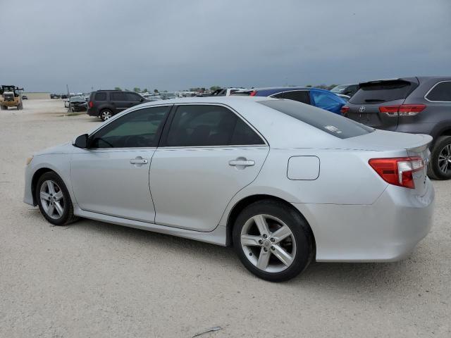 2014 Toyota Camry L - Фото 2