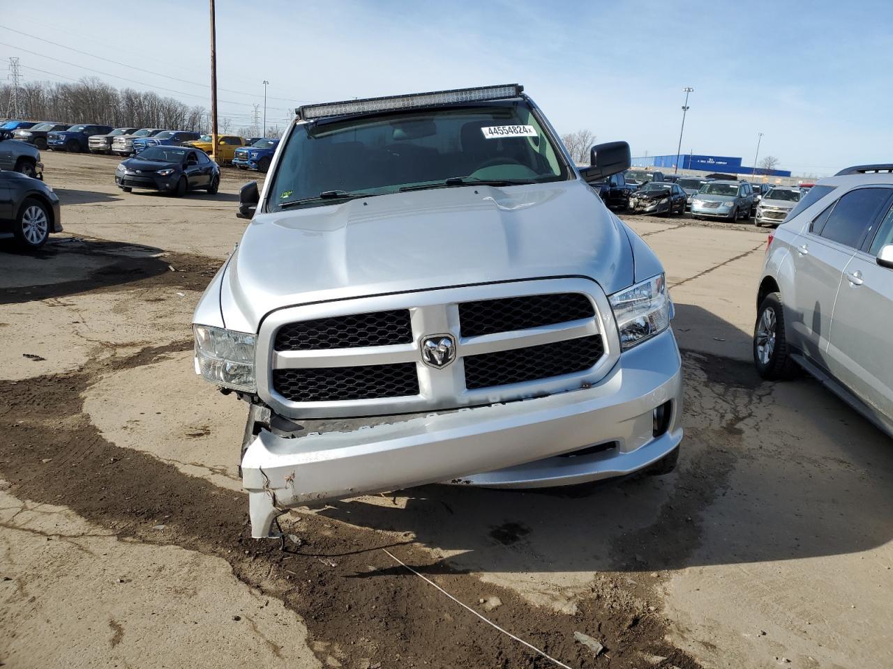 2014 RAM 1500 ST - Image 5