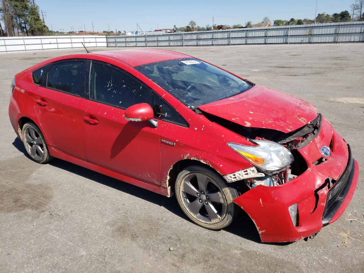 2015 TOYOTA PRIUS - Image 4