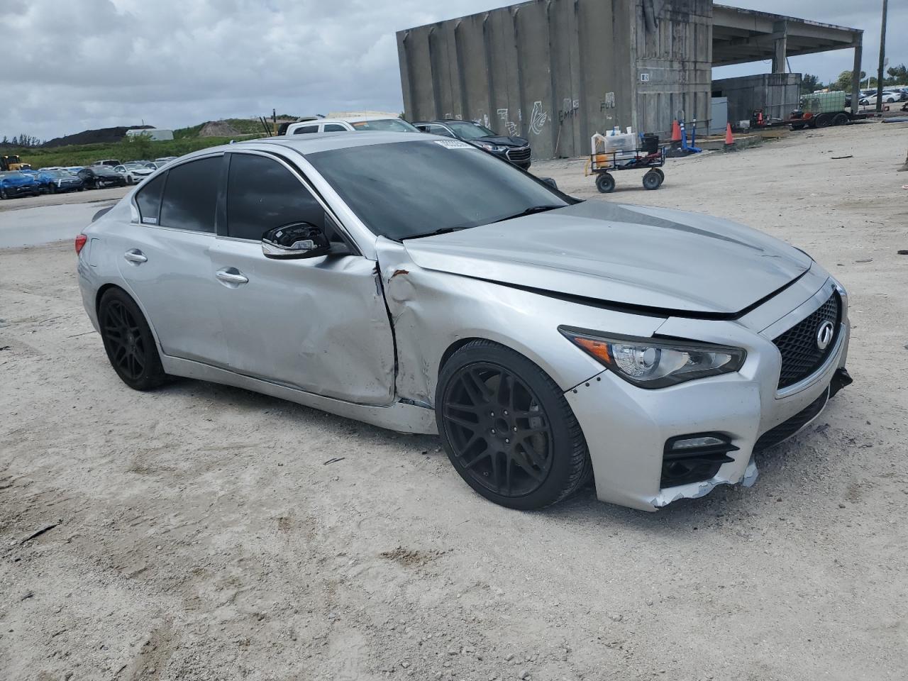 2015 INFINITI Q50 BASE - Image 4