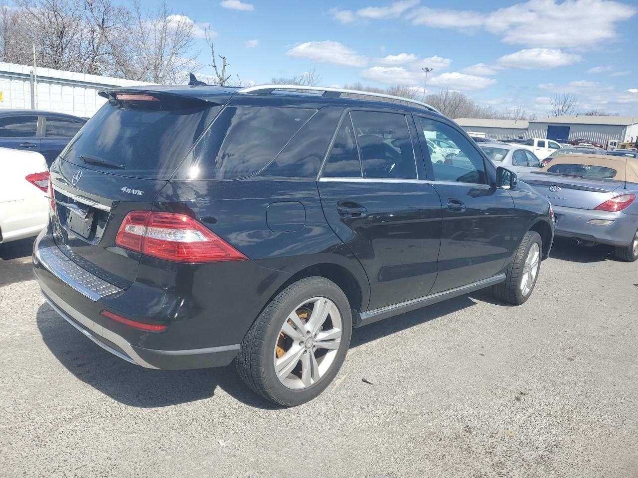 2015 MERCEDES-BENZ ML 350 4MA - Image 3
