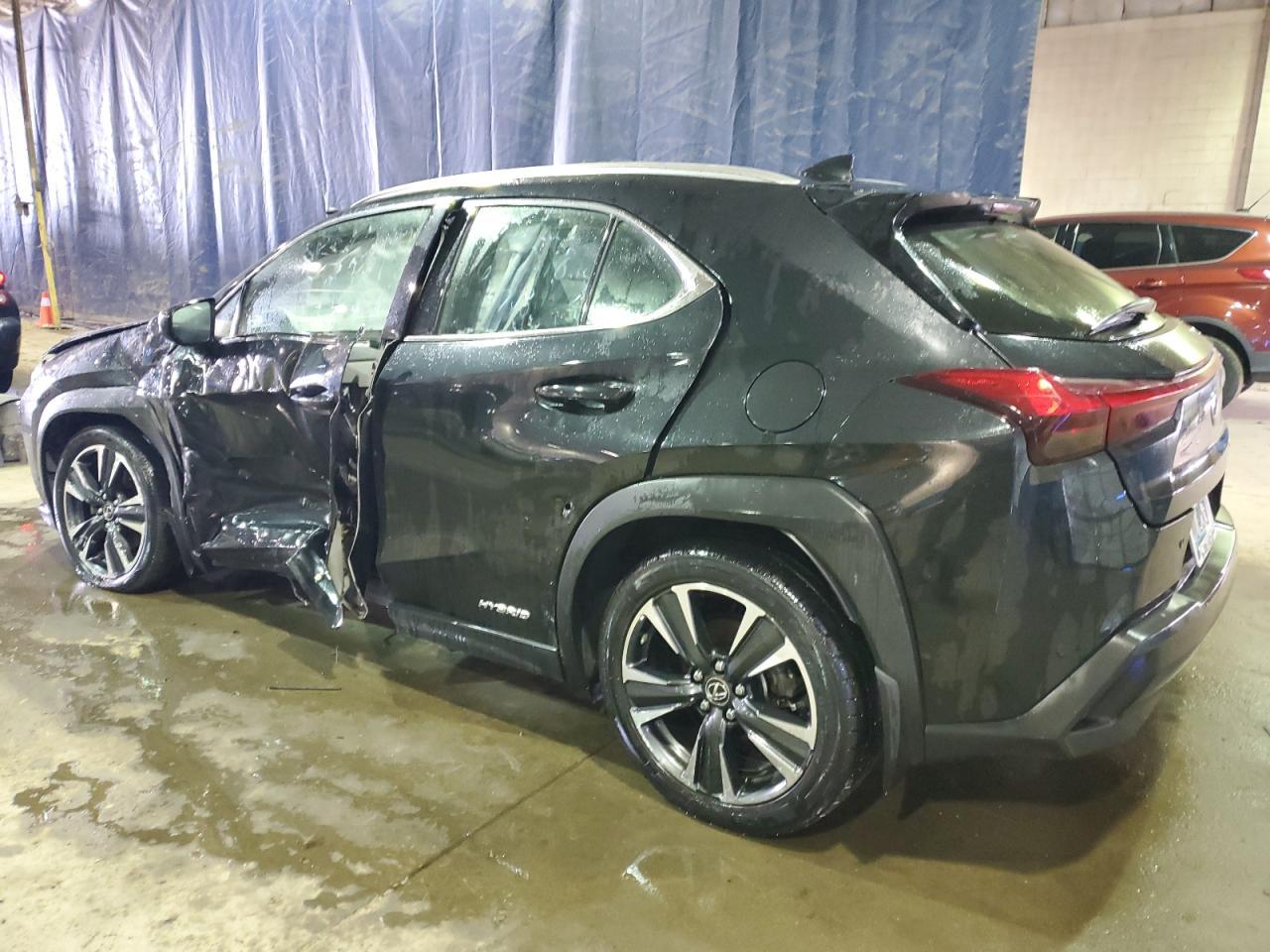 2021 LEXUS UX 250H - Фото 2