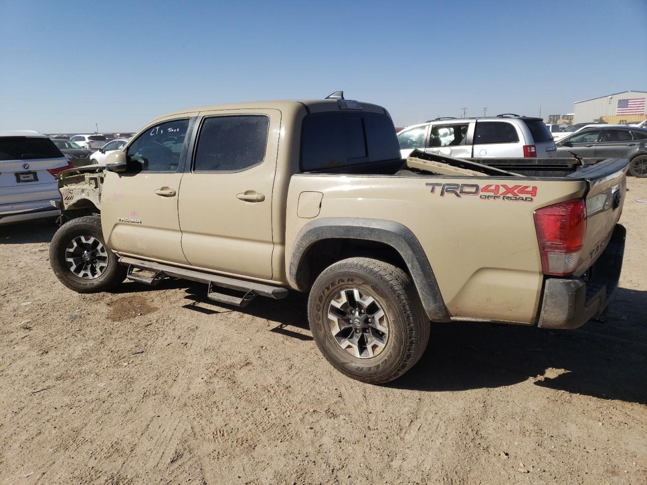 2017 TOYOTA TACOMA DOU - Фото 2