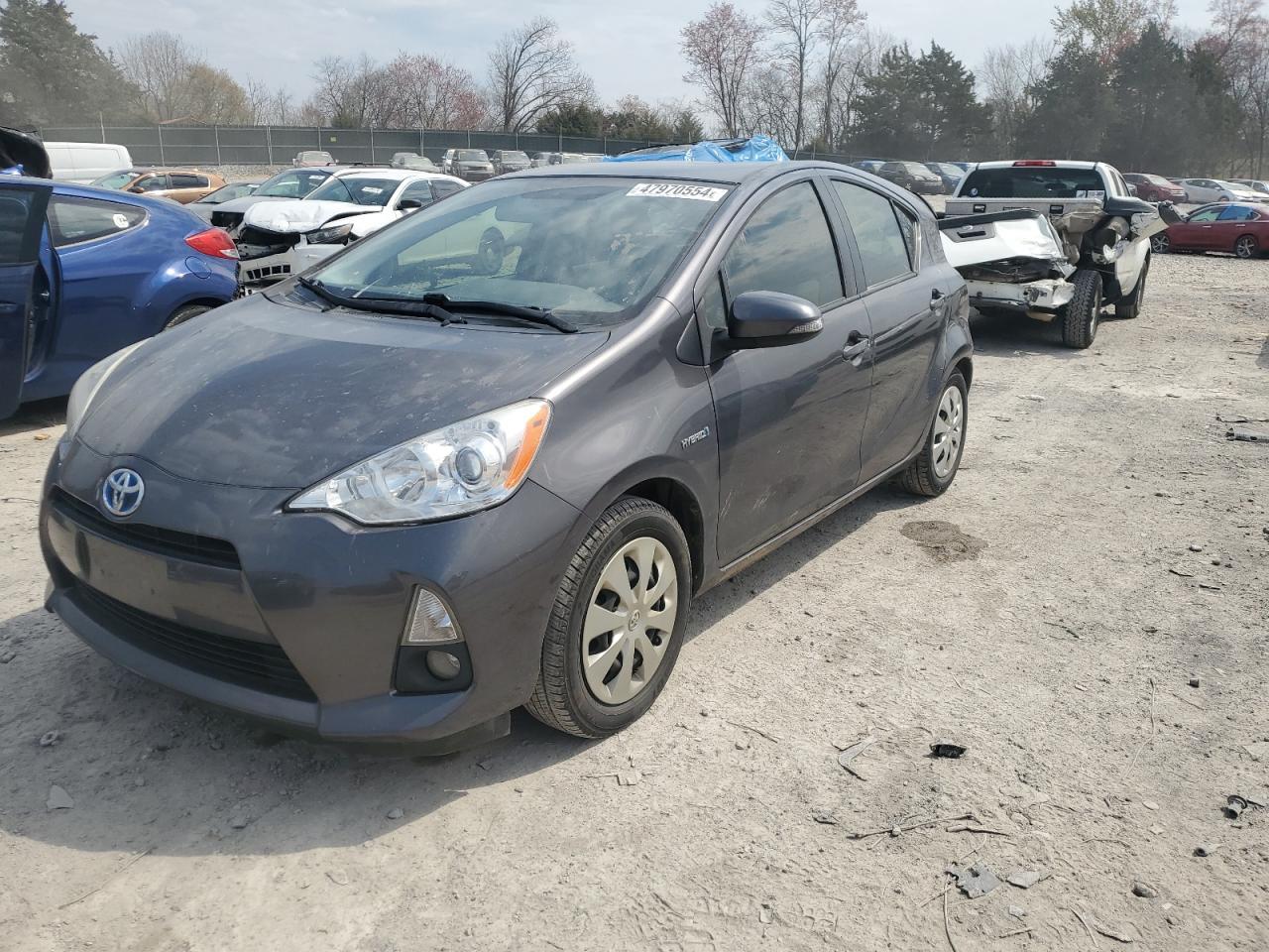 2014 TOYOTA PRIUS C car image