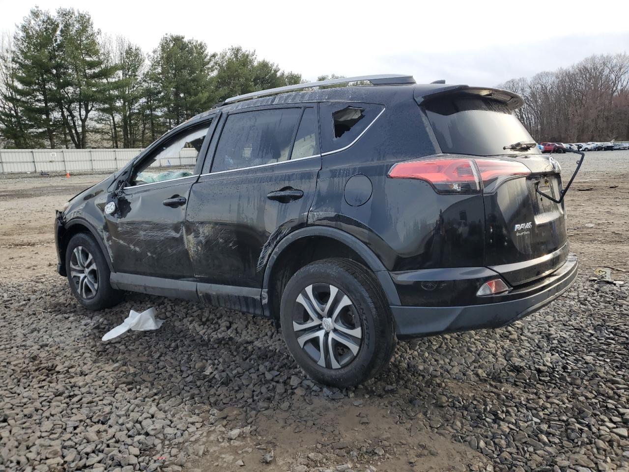 2018 TOYOTA RAV4 LE - Image 2