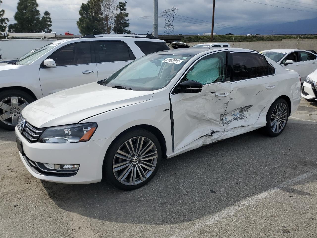 2015 VOLKSWAGEN PASSAT SE