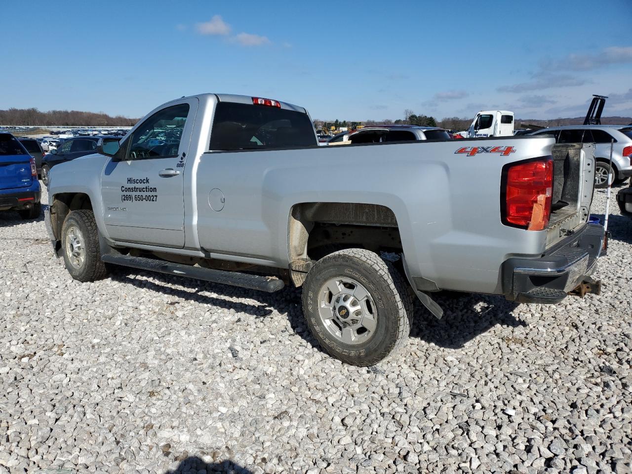 2017 CHEVROLET SILVERADO - Image 2