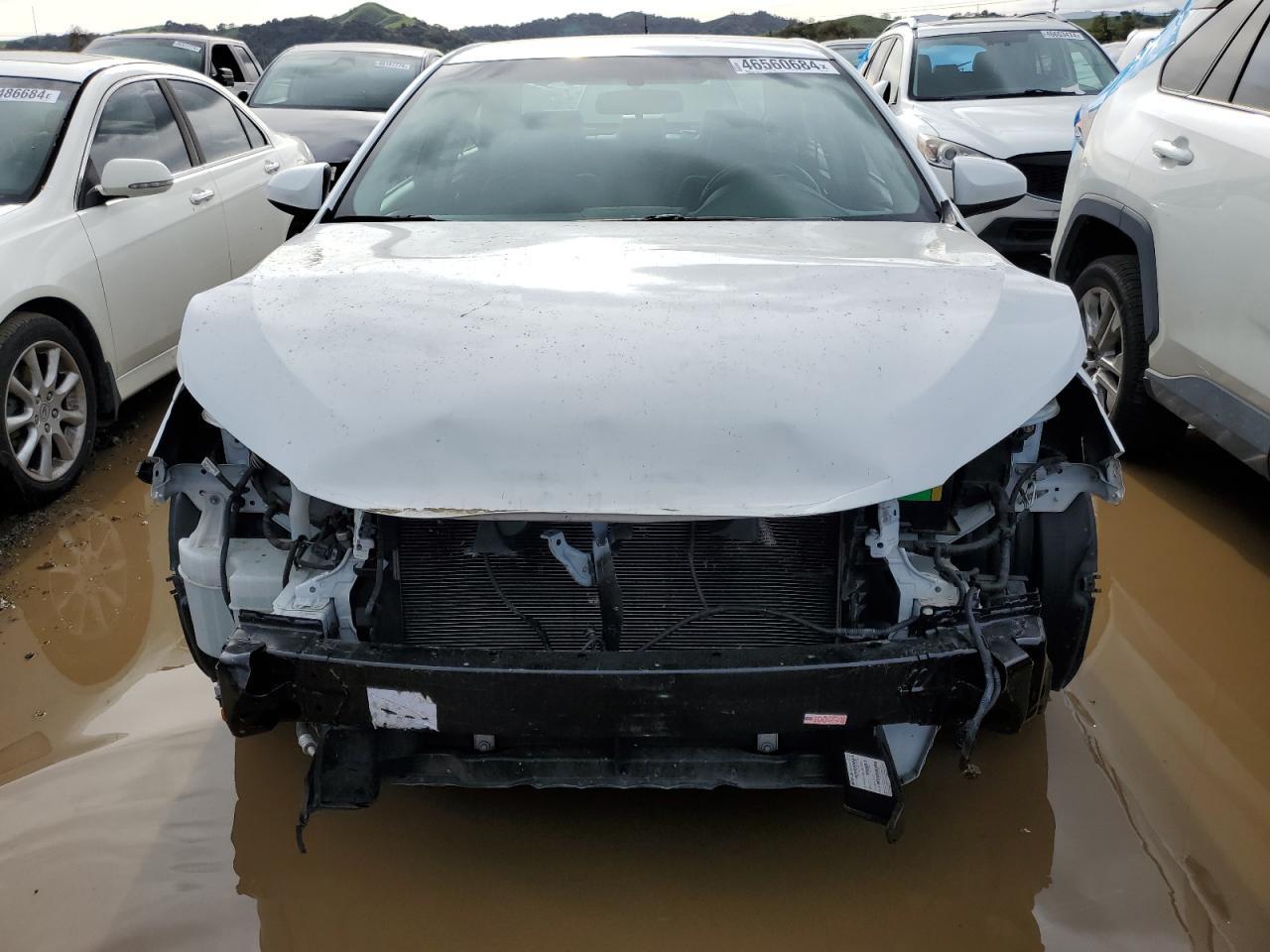 2016 TOYOTA CAMRY LE - Image 5