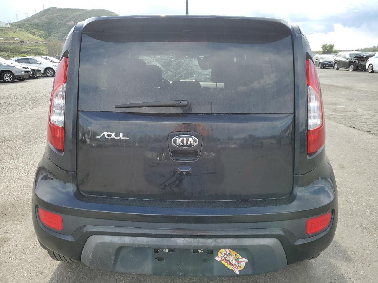 2013 KIA SOUL + - Image 6