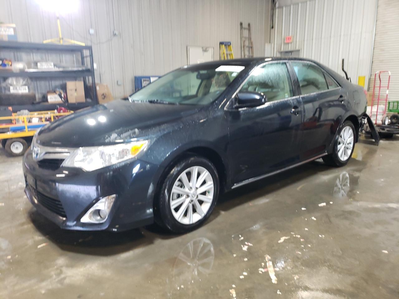 2013 TOYOTA CAMRY HYBR car image