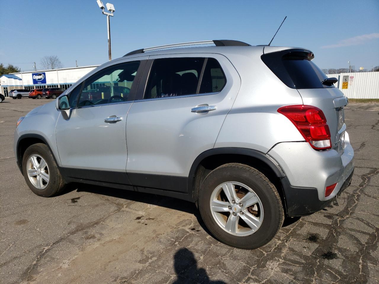 2018 CHEVROLET TRAX 1LT - Фото 2