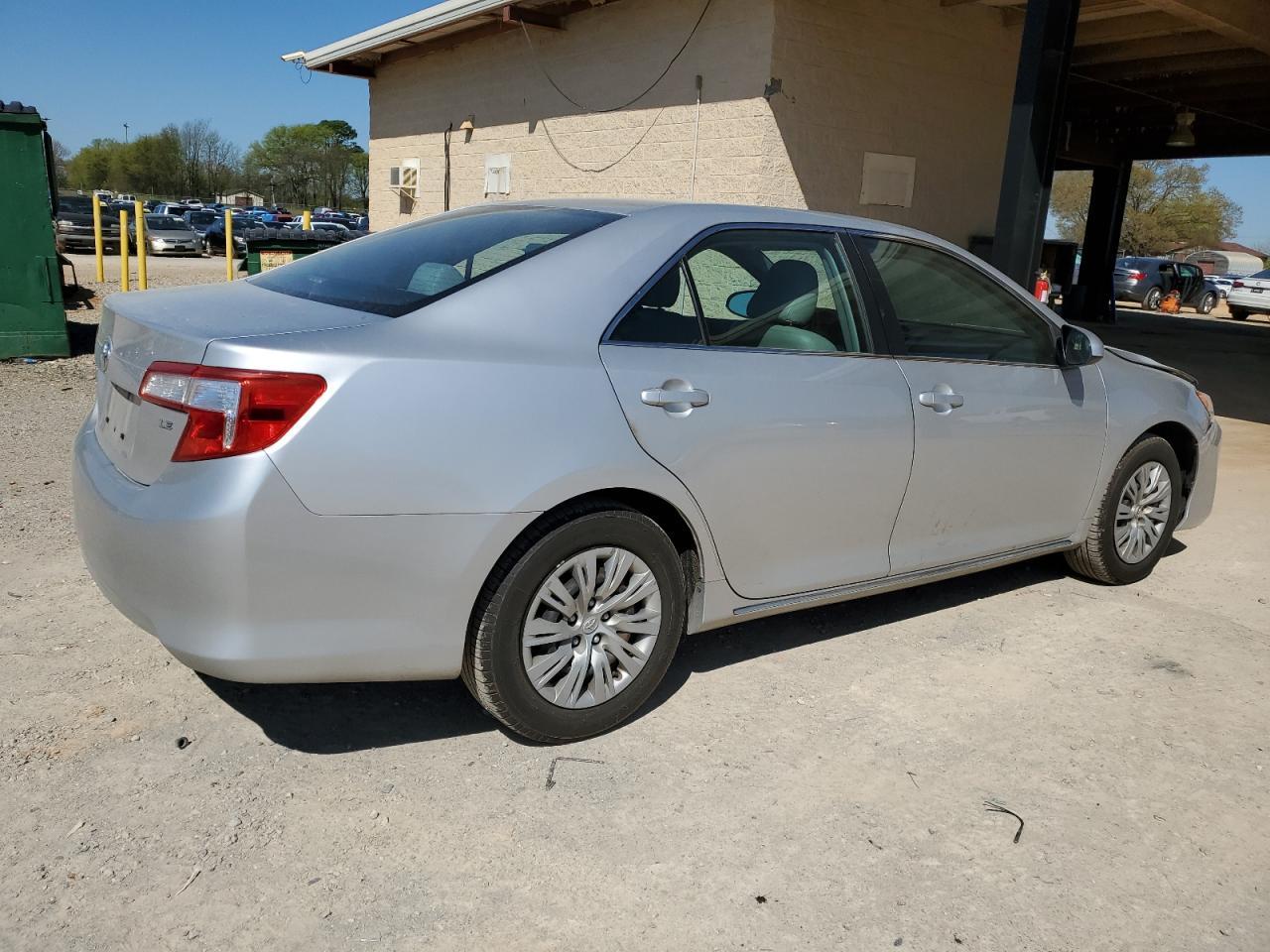 2012 TOYOTA CAMRY BASE - Фото 3