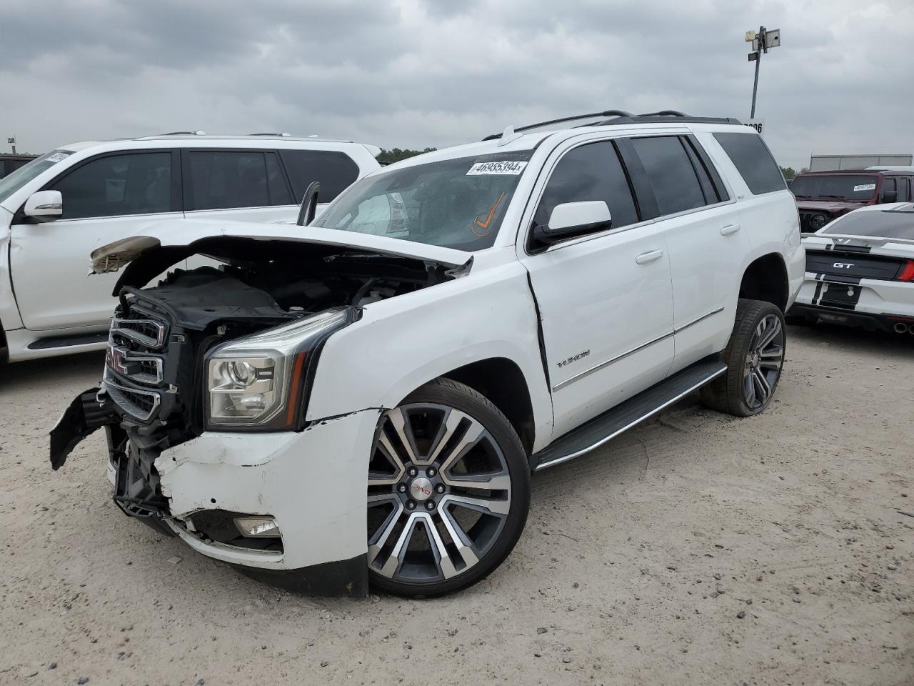 2019 GMC YUKON SLT car image