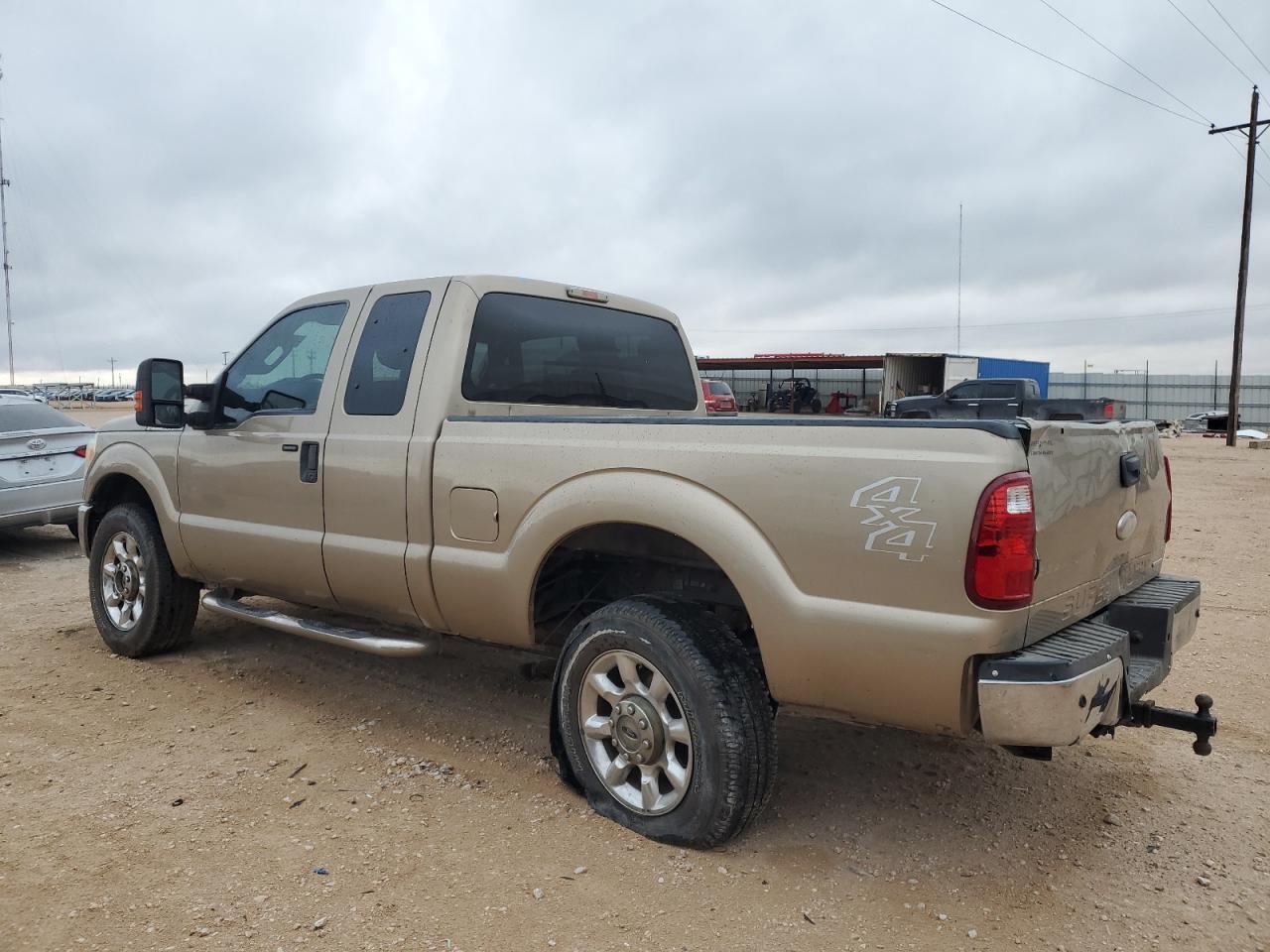 2012 FORD F250 SUPER - Image 2