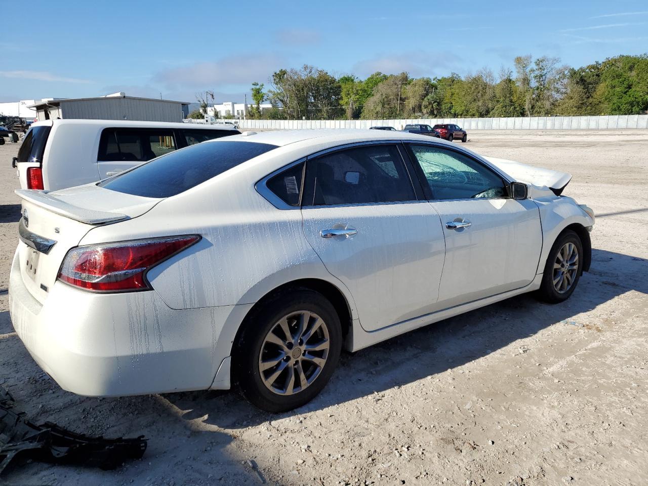 2015 NISSAN ALTIMA 2.5 - Фото 3
