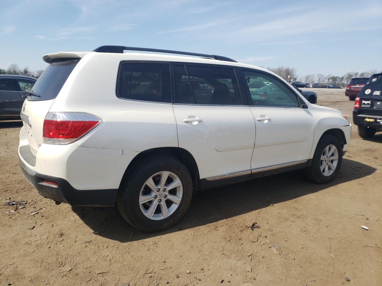 2012 TOYOTA HIGHLANDER - Image 3