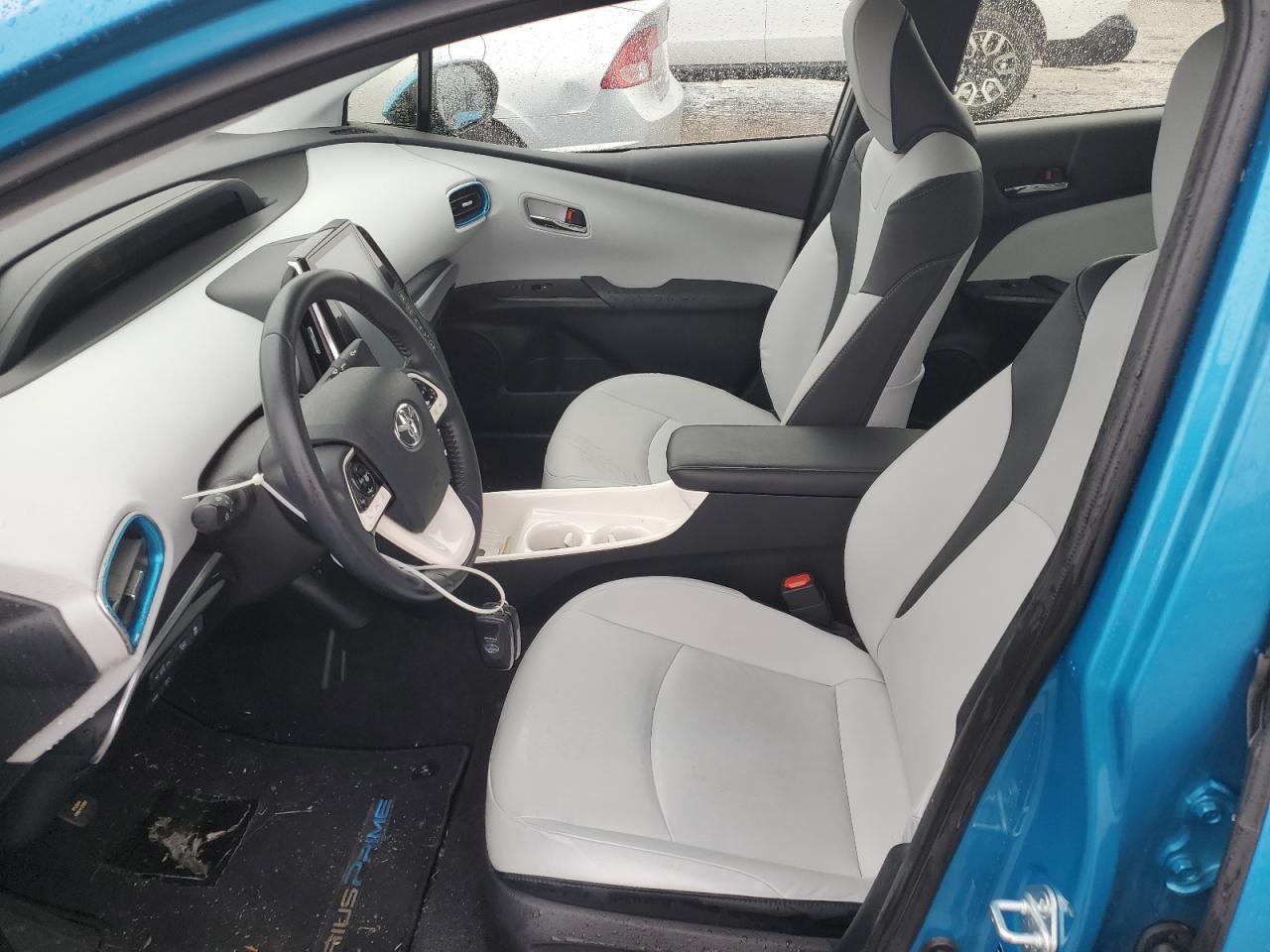 2018 TOYOTA PRIUS PRIM - Image 7