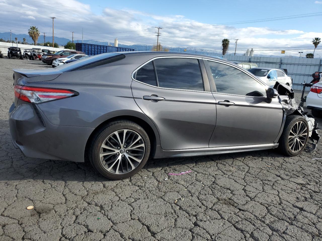 2018 TOYOTA CAMRY L - Фото 3