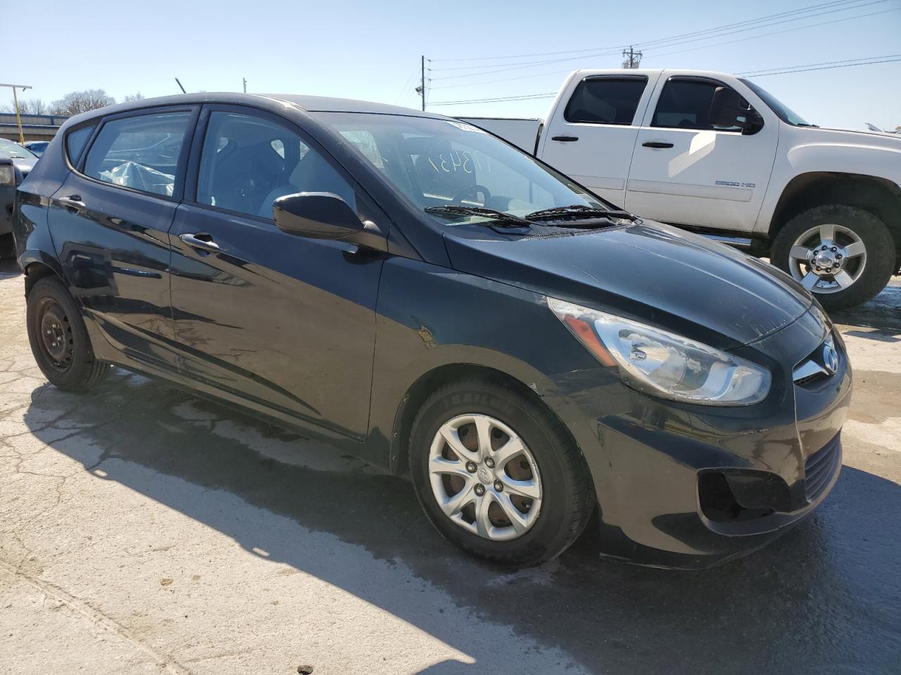 2012 HYUNDAI ACCENT GLS - Image 4