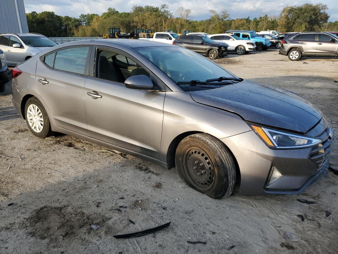 2019 HYUNDAI ELANTRA SE - Фото 4