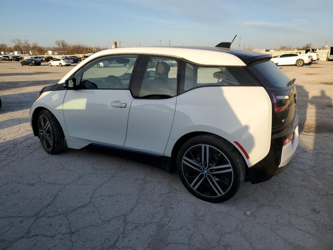 2015 BMW I3 REX - Фото 2