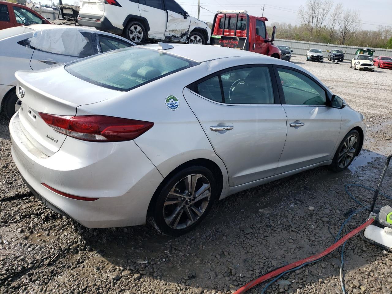 2017 HYUNDAI ELANTRA SE - Фото 3