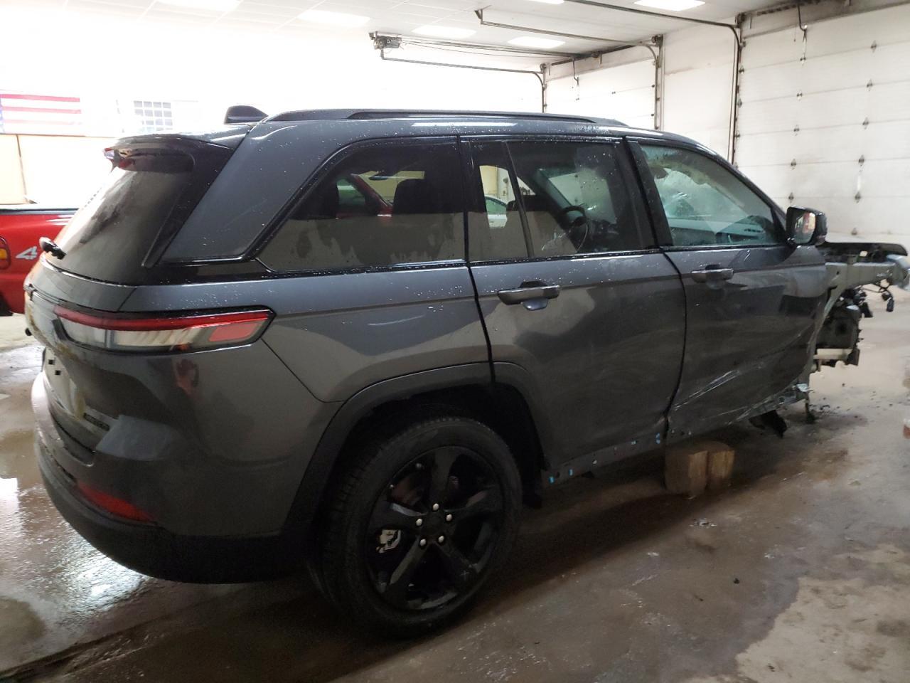 2024 JEEP GRAND CHER - Image 3