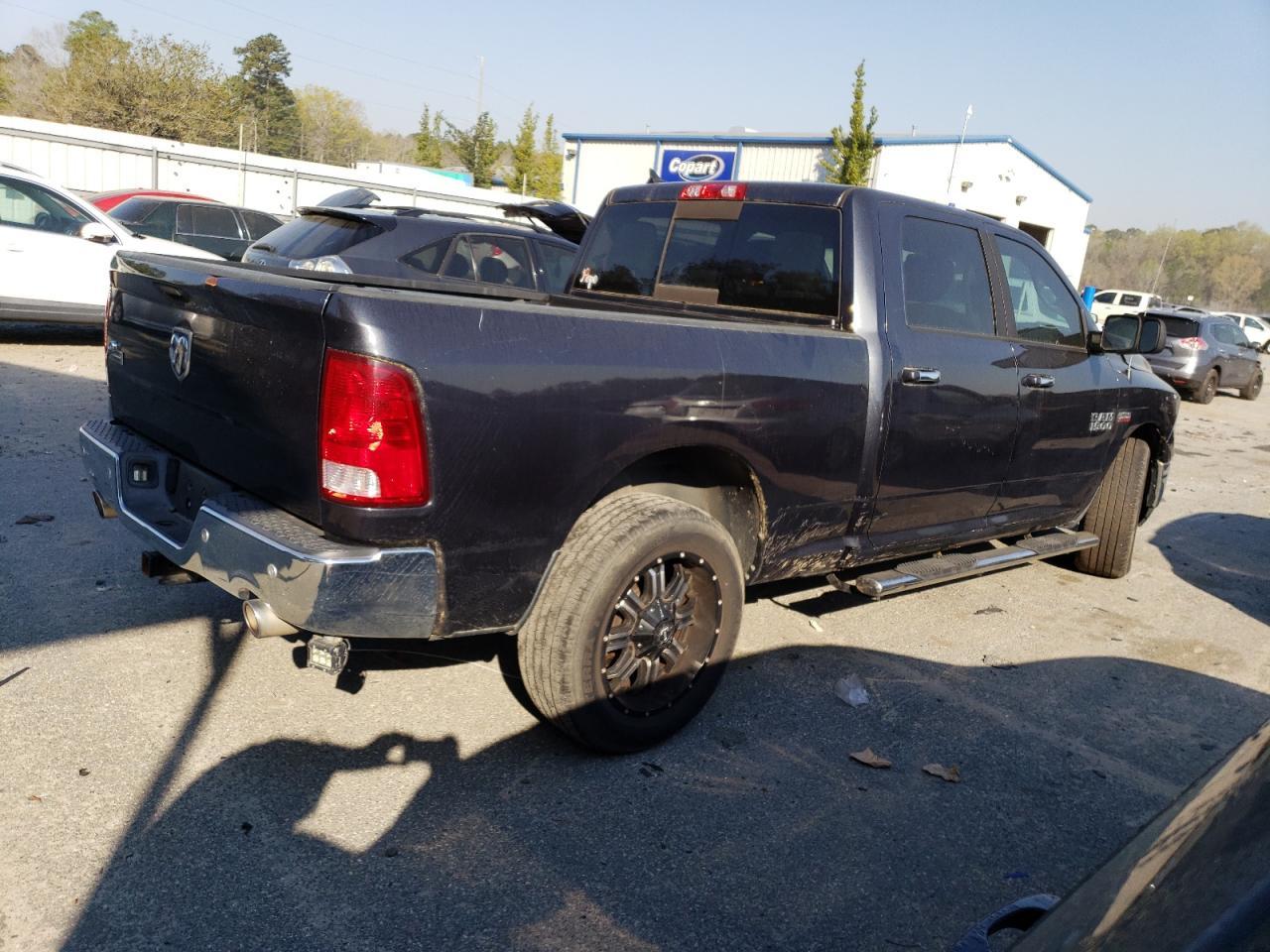 2017 RAM 1500 SLT - Image 3