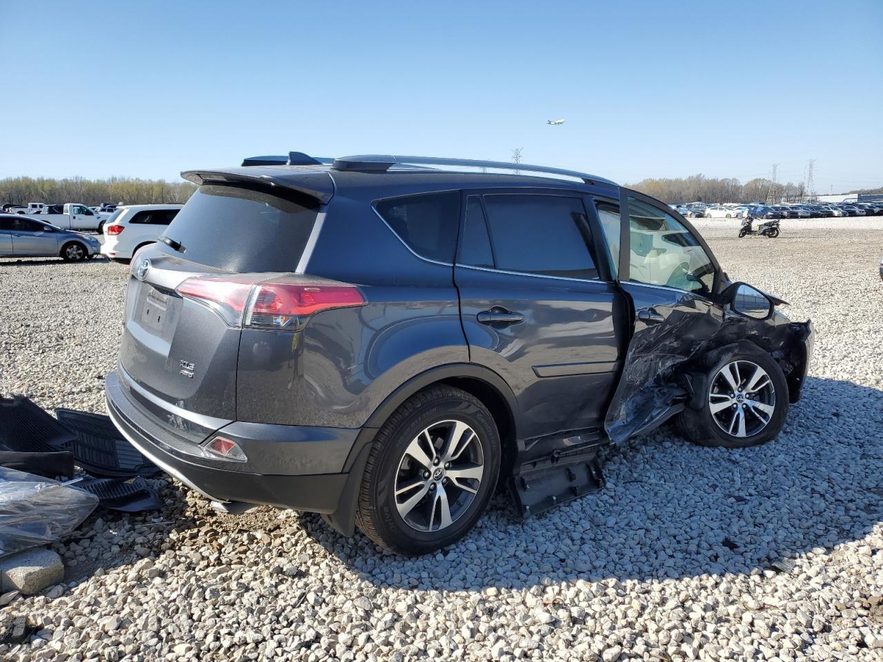 2017 TOYOTA RAV4 XLE - Image 3