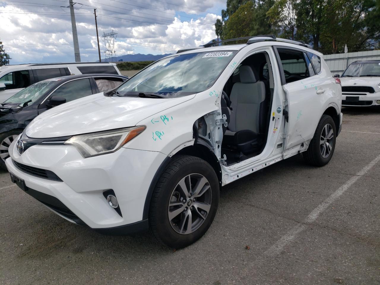 2016 TOYOTA RAV4 XLE