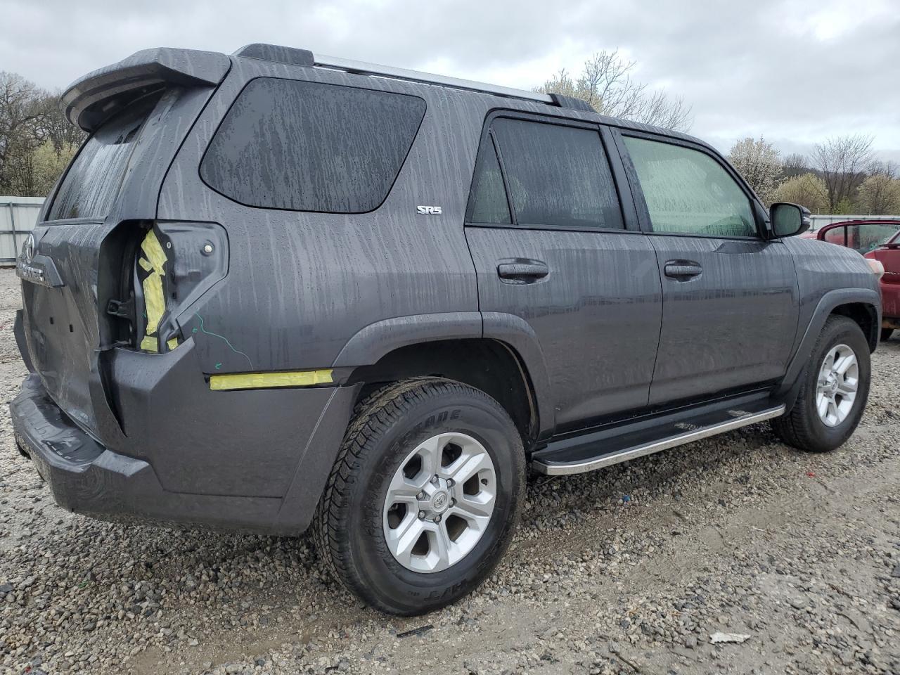 2022 TOYOTA 4RUNNER SR - Фото 3