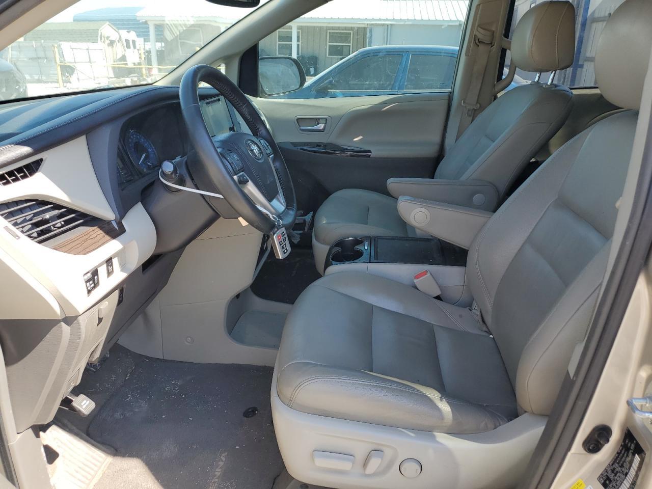 2015 TOYOTA SIENNA XLE - Фото 7