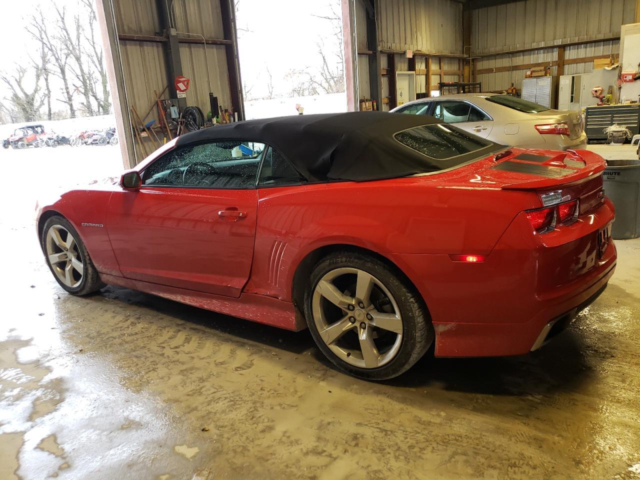 2011 CHEVROLET CAMARO LT - Фото 2
