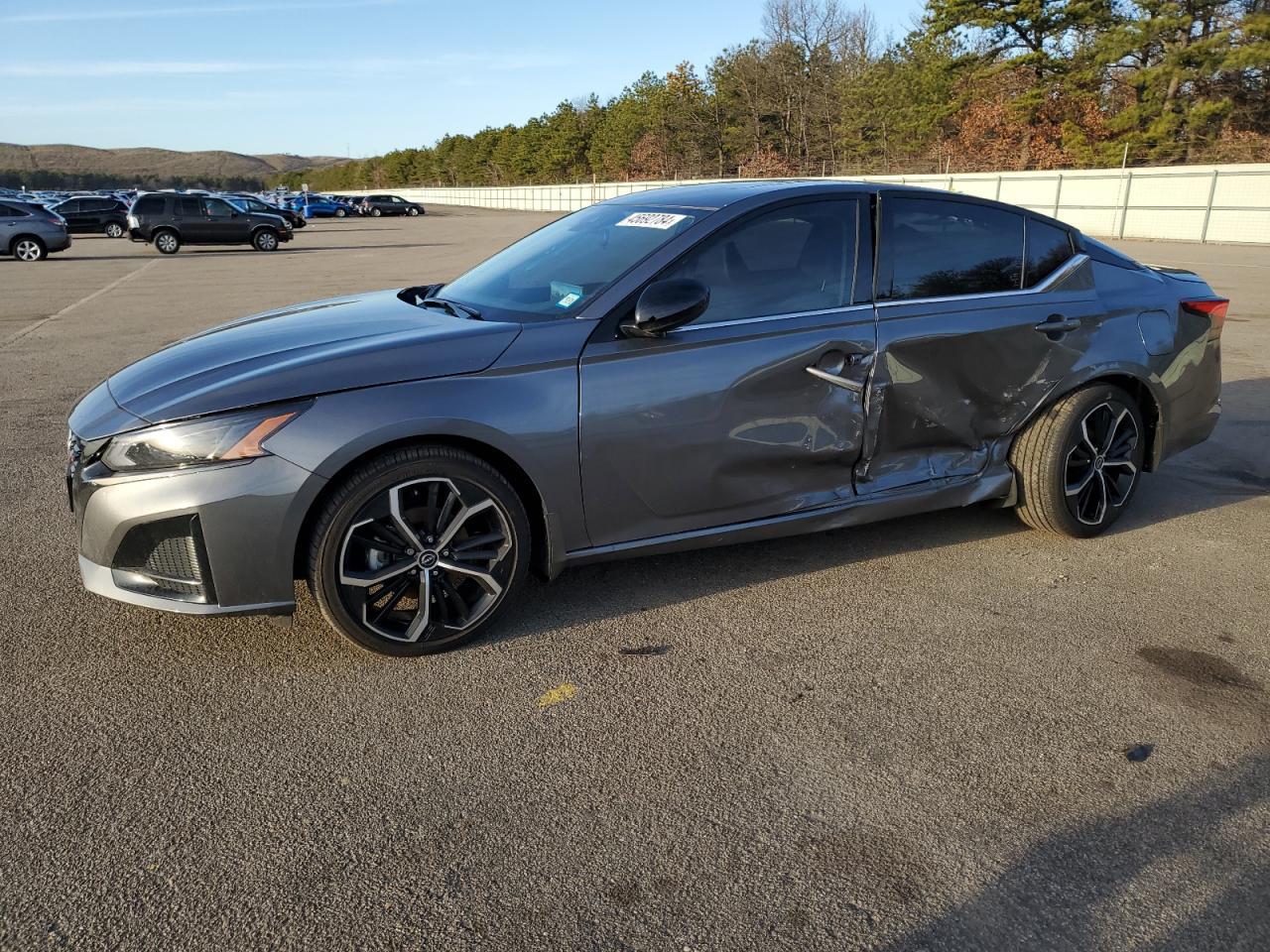 2024 NISSAN ALTIMA SR