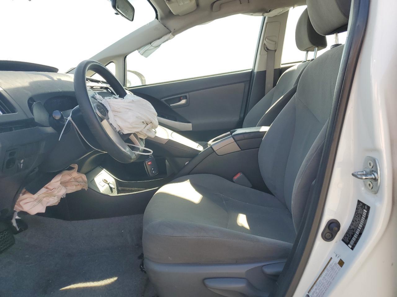 2015 TOYOTA PRIUS - Фото 7