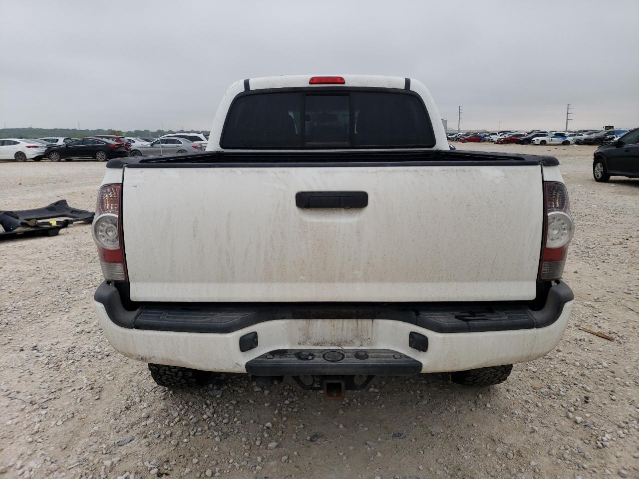 2013 TOYOTA TACOMA DOU - Image 6