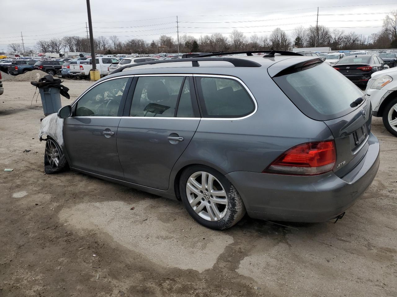 2013 VOLKSWAGEN JETTA TDI - Image 2