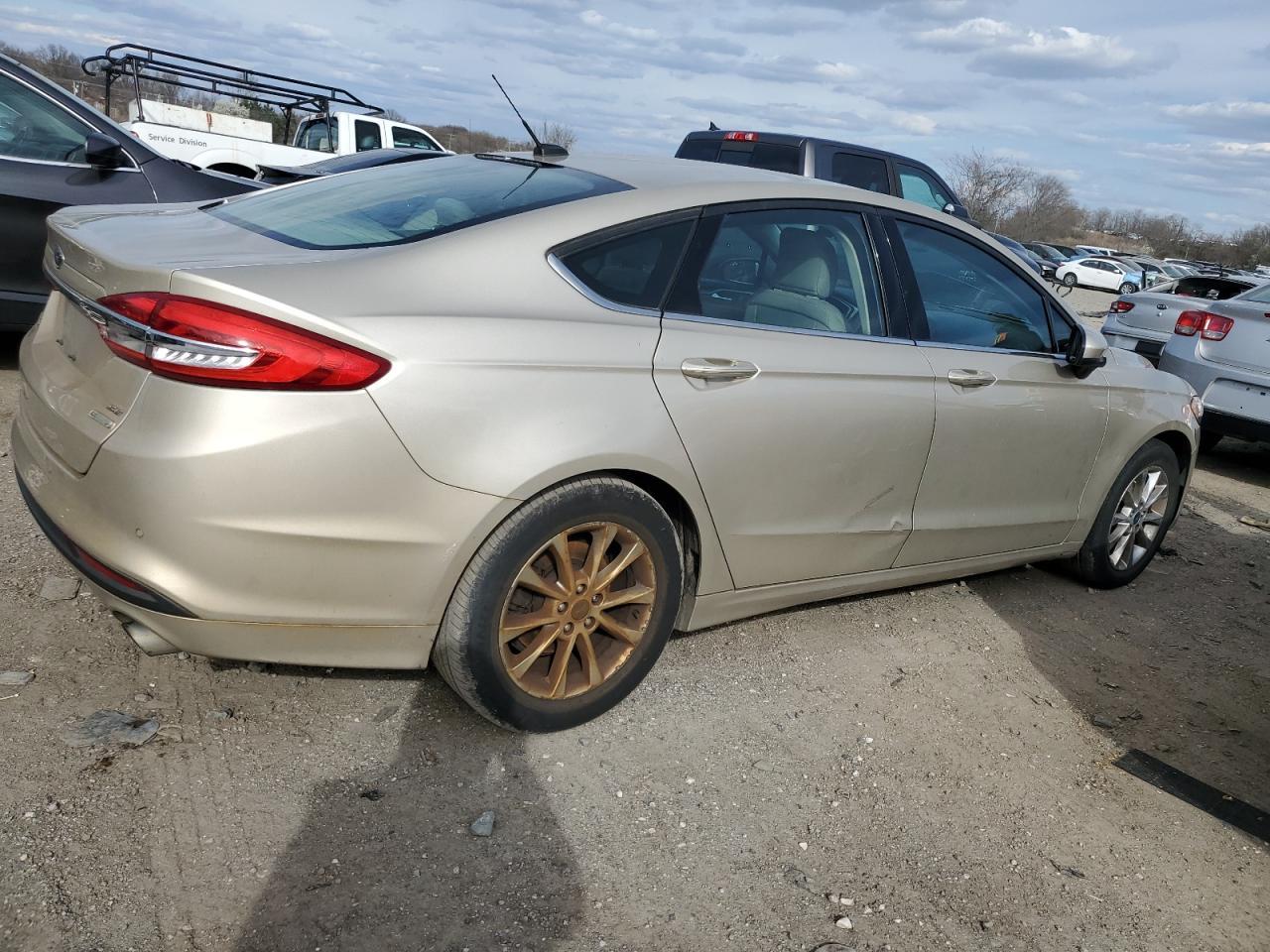 2017 FORD FUSION SE - Фото 3